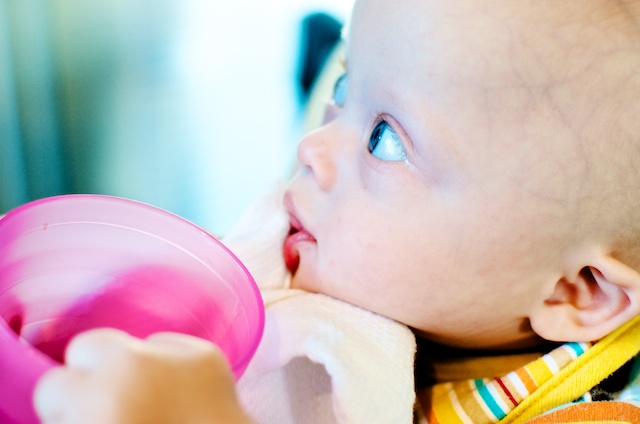 Straw Cup Vs Sippy Cup? Which One Should Your Child Use?